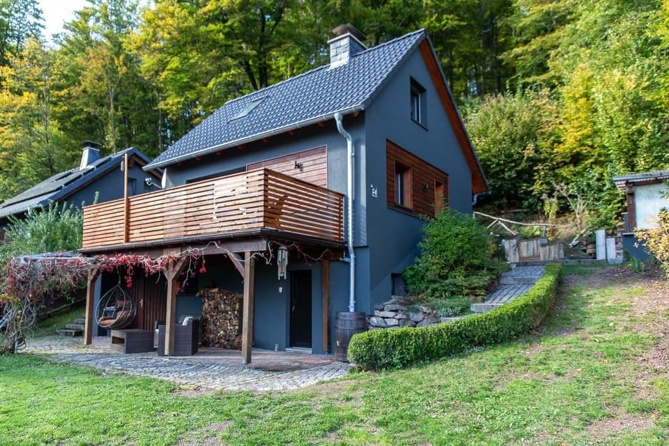 Property building, Spring, Natural landscape, Garden, Garden view, pet friendly