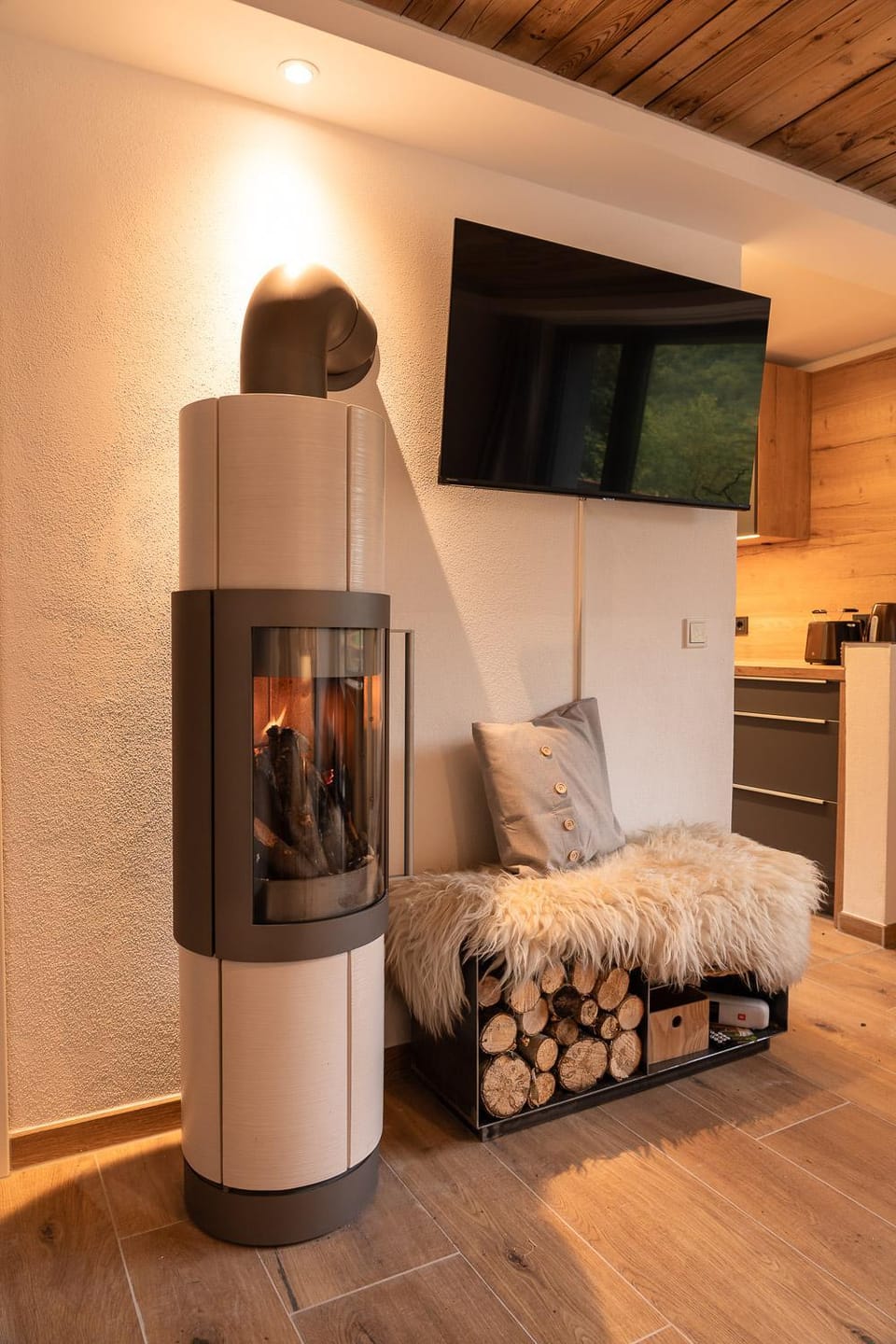TV and multimedia, Living room, fireplace