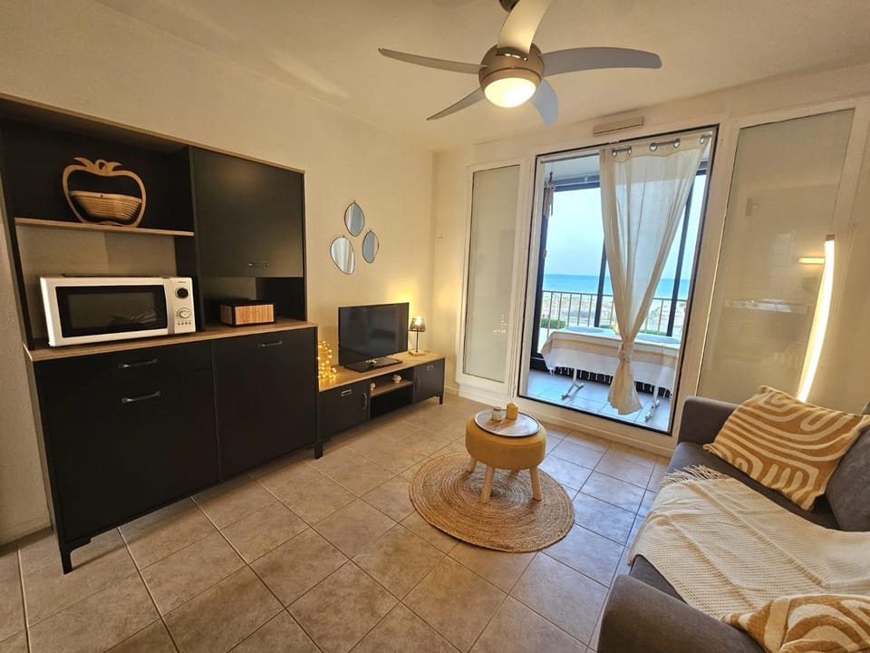 Front de mer - Plage 50m - Tout à pied Apartment in Le Barcarès