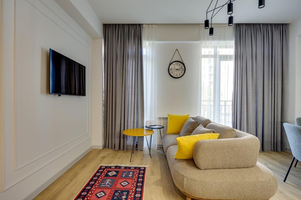 TV and multimedia, Seating area