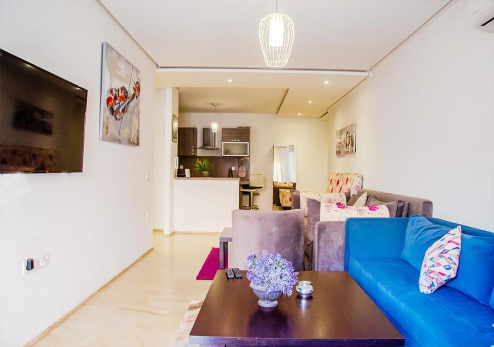 Communal lounge/ TV room, TV and multimedia, Kitchen or kitchenette, Living room, Seating area