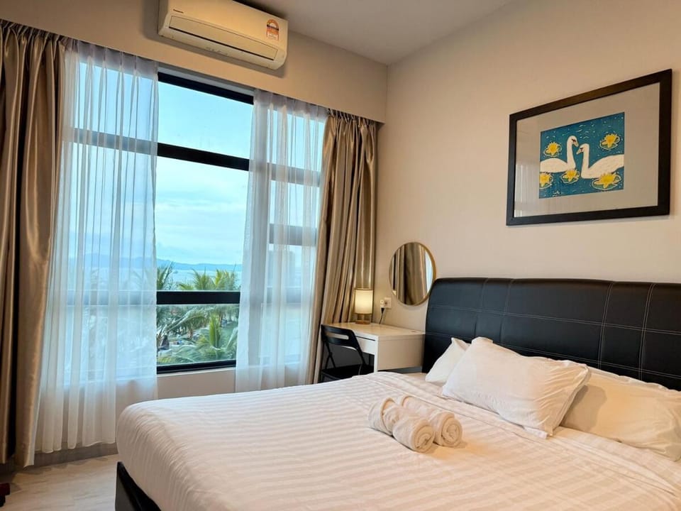 Bed, Photo of the whole room, Bedroom, air conditioner