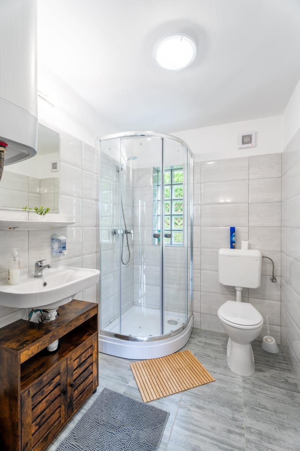 Shower, Bathroom