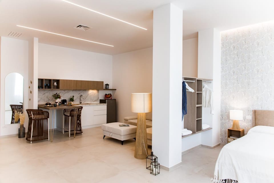 Kitchen or kitchenette, Living room, Bedroom