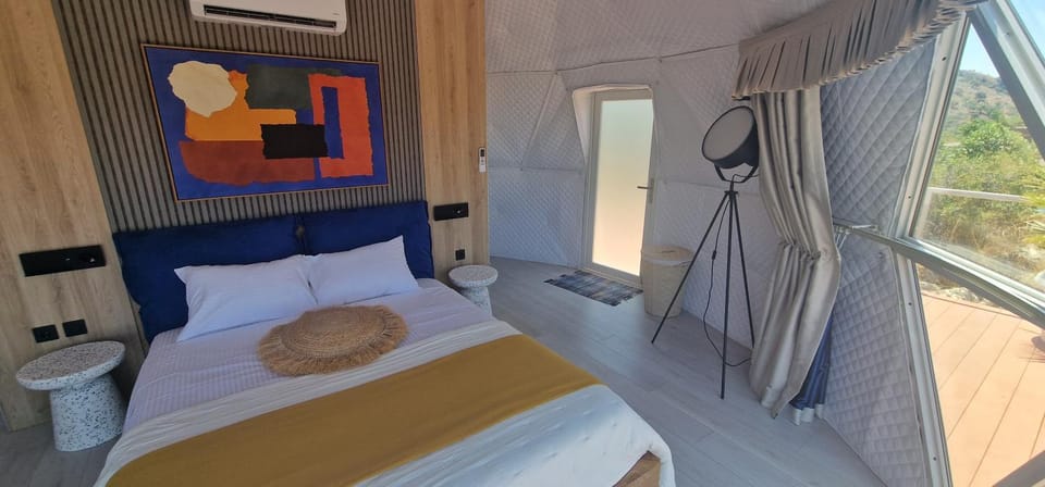 Bed, Photo of the whole room, Bedroom, air conditioner