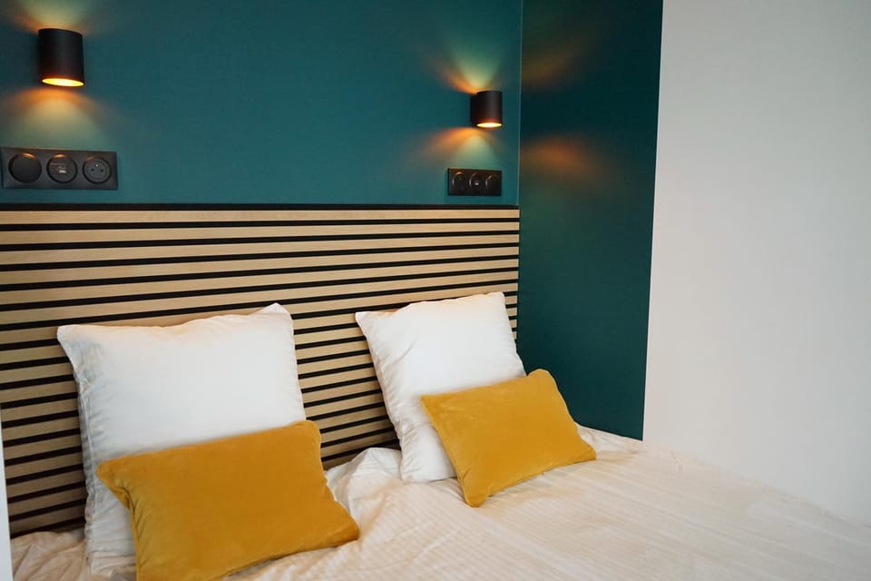Bed, Photo of the whole room