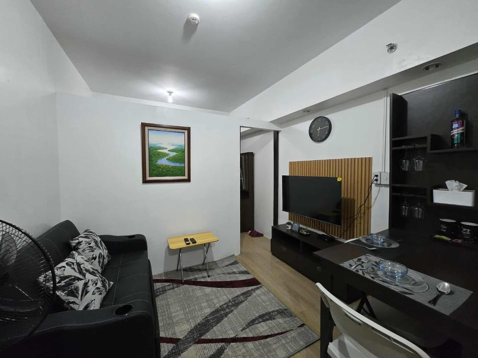 TV and multimedia, Living room, Seating area, minibar