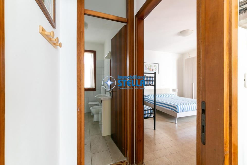 Bathroom, Photo of the whole room