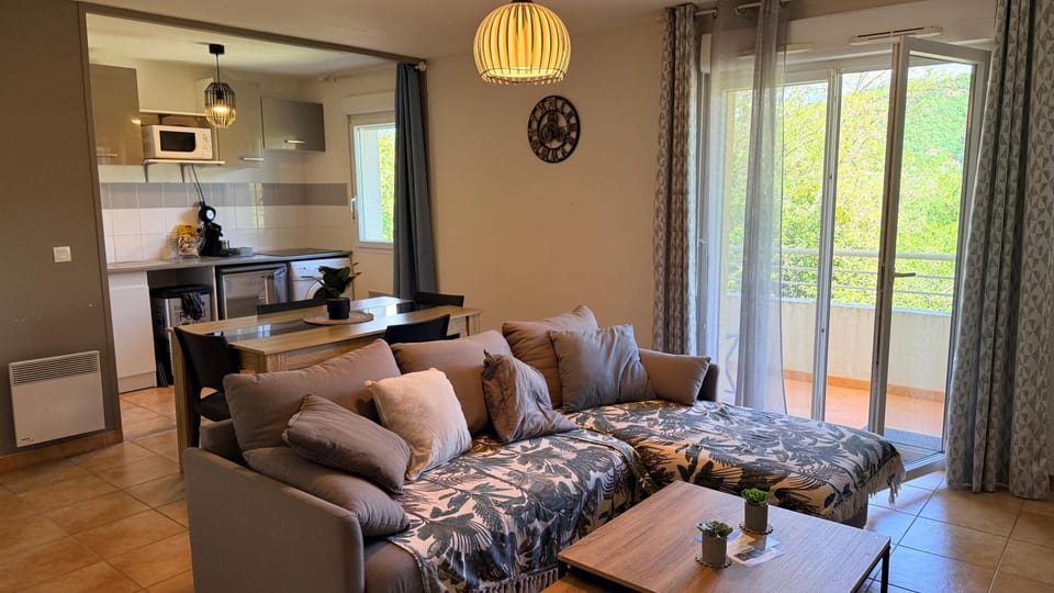 Living room, kitchen