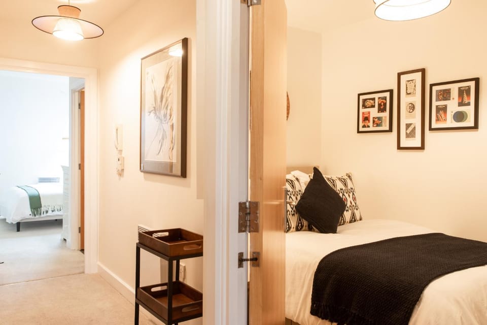 Juliet's View - 2BR Apartment, Heart of Town, Parking, Sleeps 4 Apartment in Stratford-upon-Avon