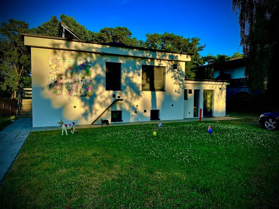 Property building, Garden, Garden view