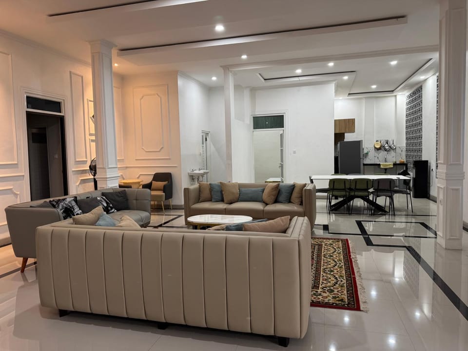 Nemophila Villa Villa in Batu