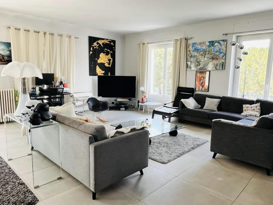 Appartement d'exception avec jacuzzi 160m2 Apartment in Pertuis