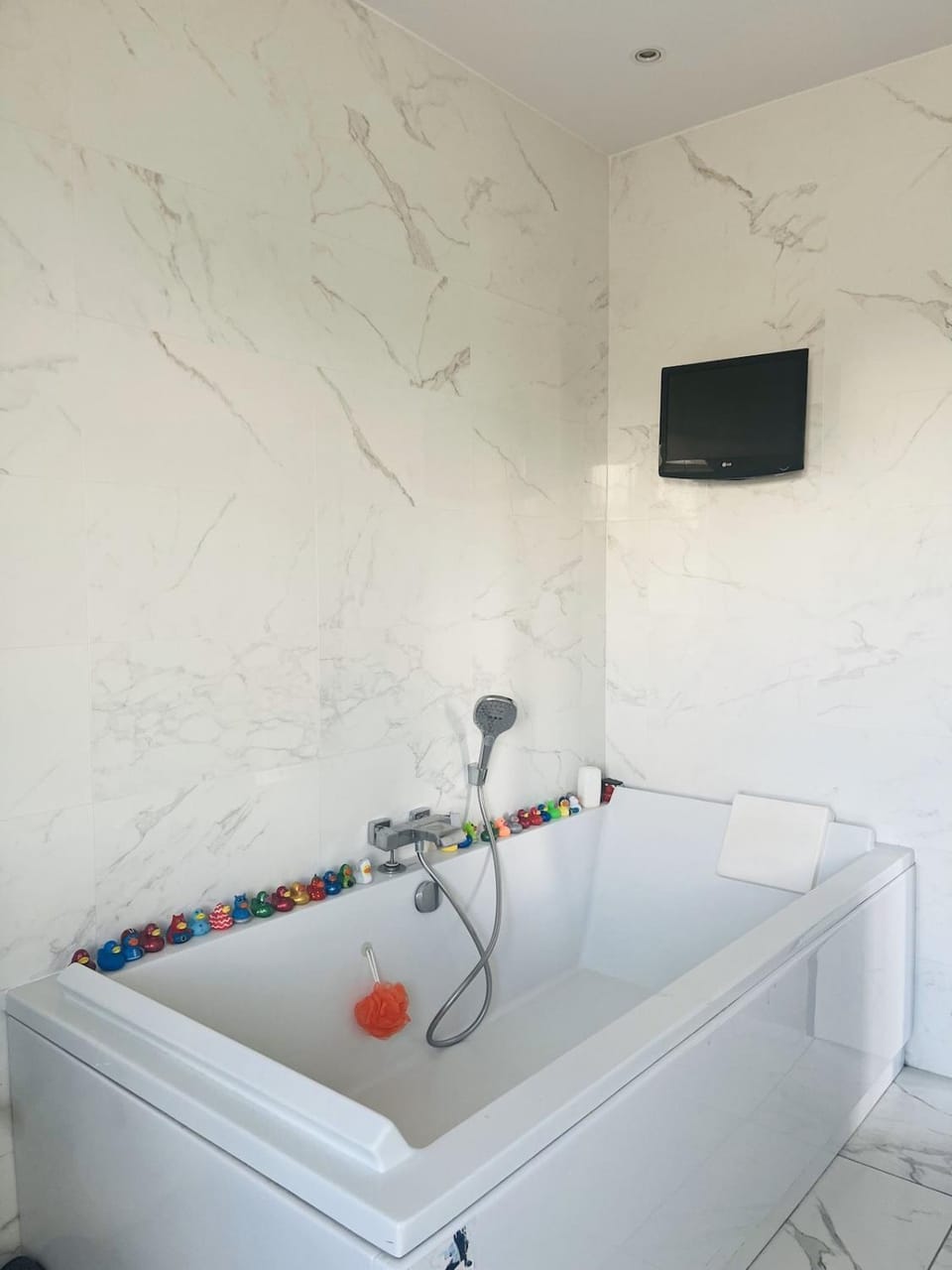Appartement d'exception avec jacuzzi 160m2 Apartment in Pertuis