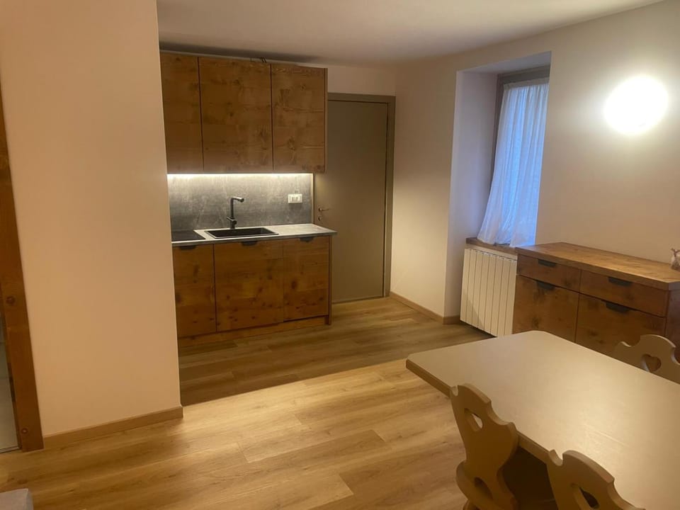 Kitchen or kitchenette, pet friendly, stove