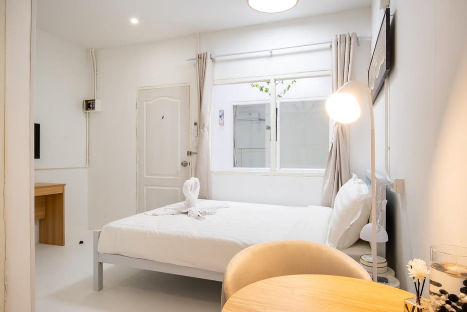 ZJ House Phuket Town Apartment hotel in Wichit