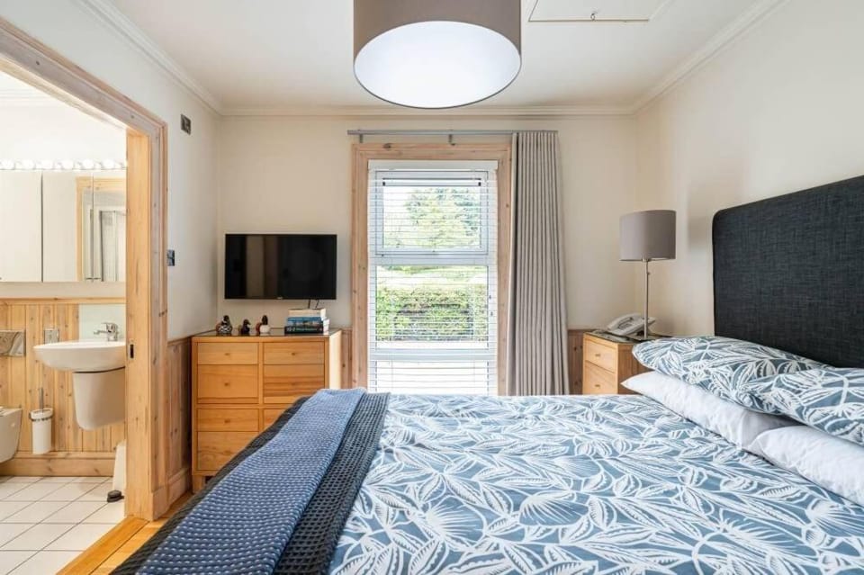 Little Juniper Lodge Apartment in Edinburgh