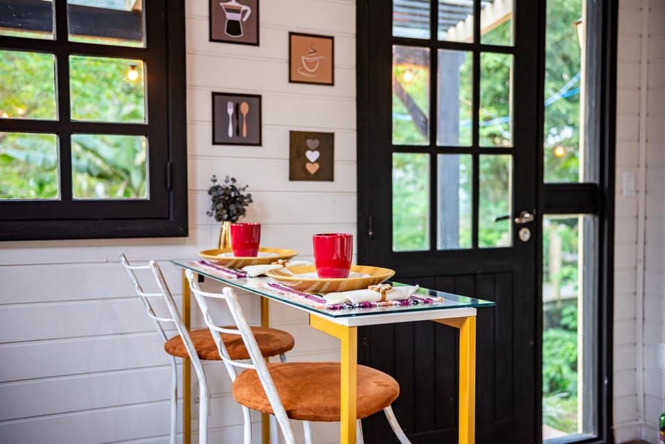 Dining area, kitchen