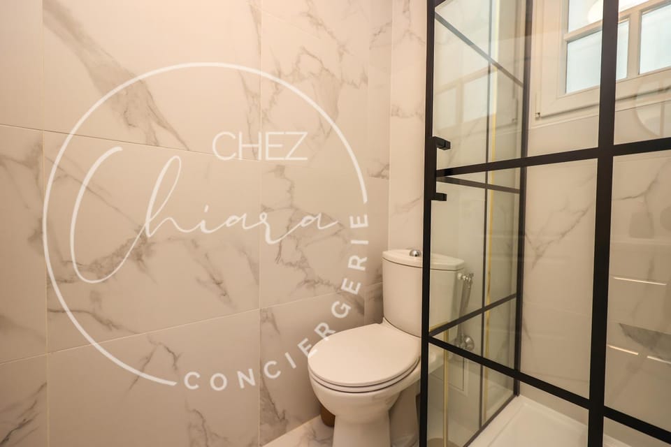EIFFEL TOWER Charming and Modern Flat Apartment in Paris