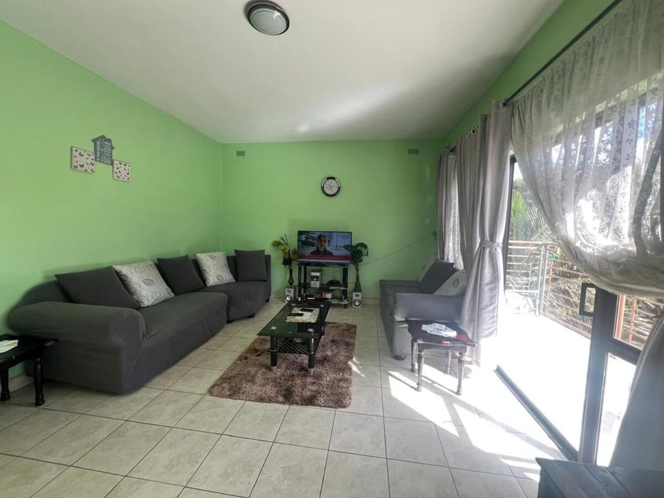 TV and multimedia, Seating area