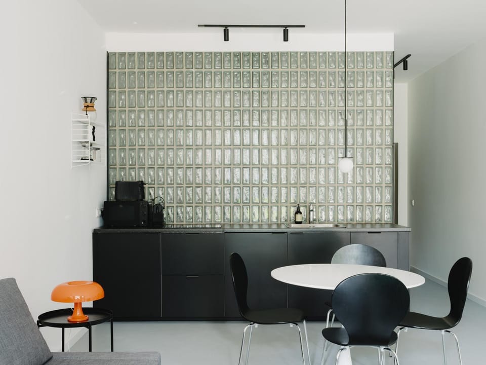 Seating area, Dining area, kitchen