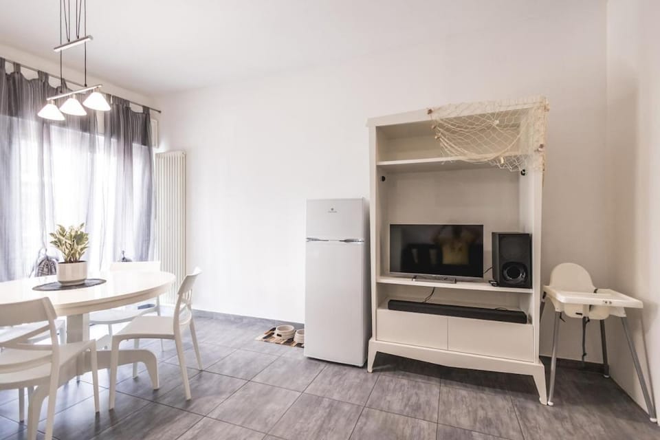 TV and multimedia, Dining area