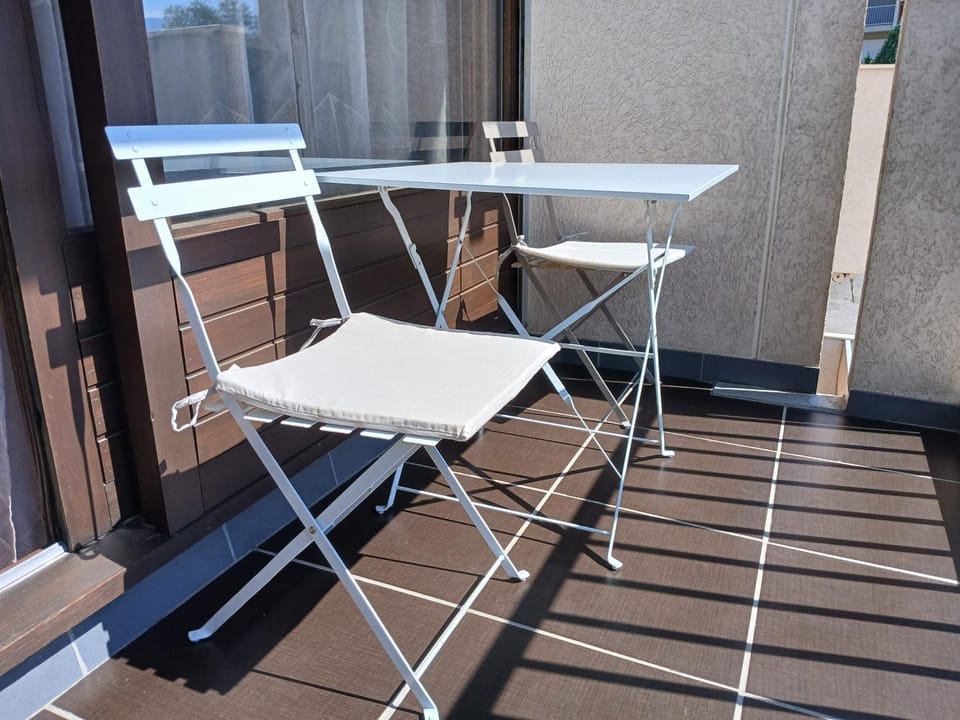 Balcony/Terrace, Dining area