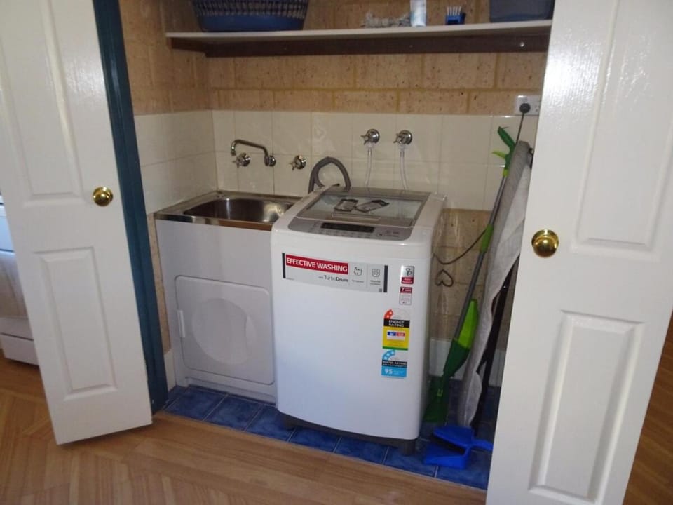 Kindlewood Cottage Apartment in Bandy Creek
