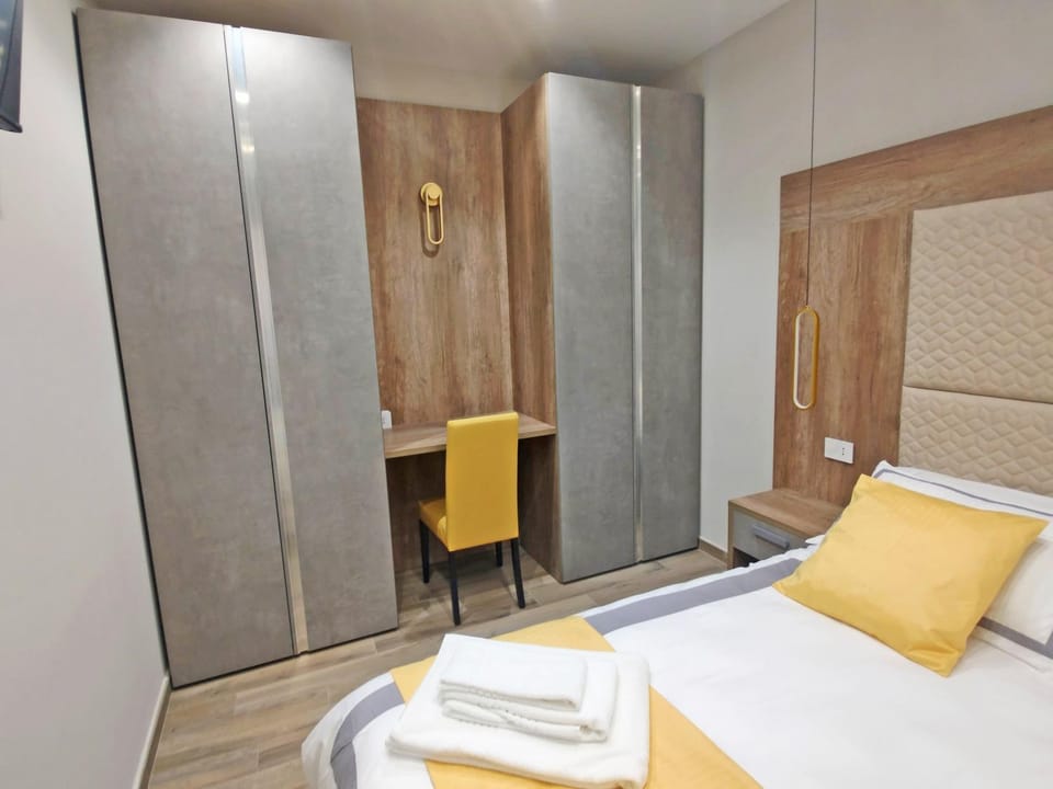 Bed, Bedroom, wardrobe