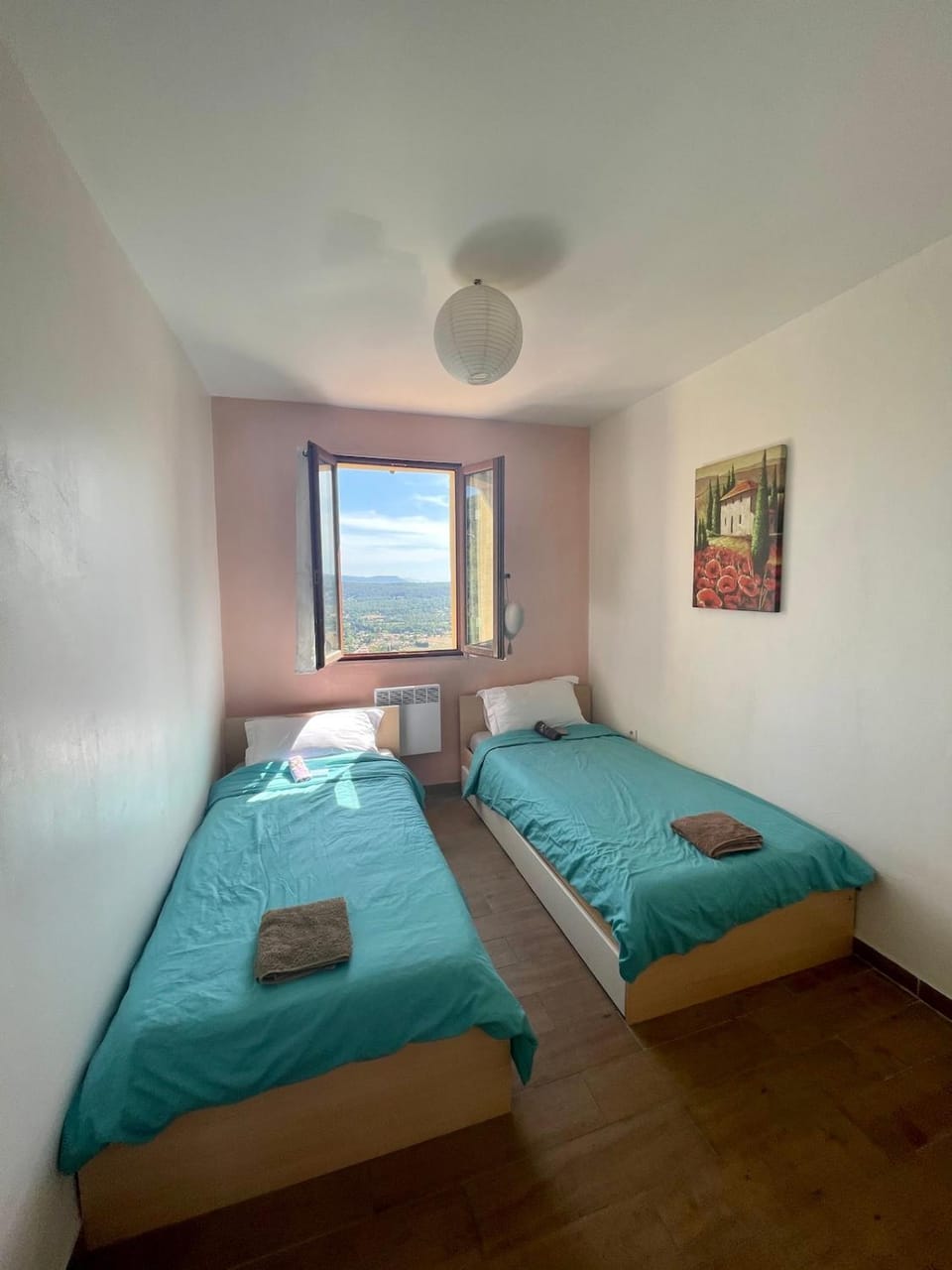 Charming little house with garden, stunning view House in Fayence