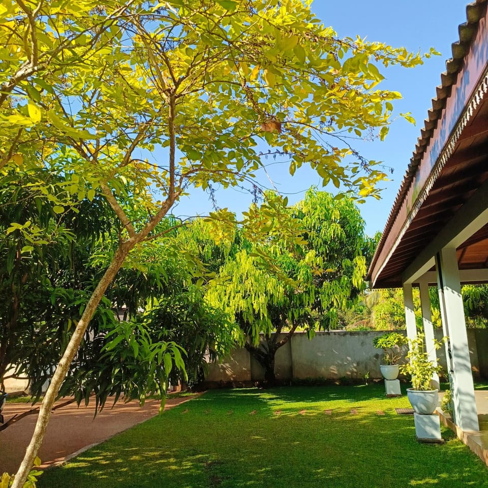 Bawana Luxury Bungalow Bed and Breakfast in Sri Lanka
