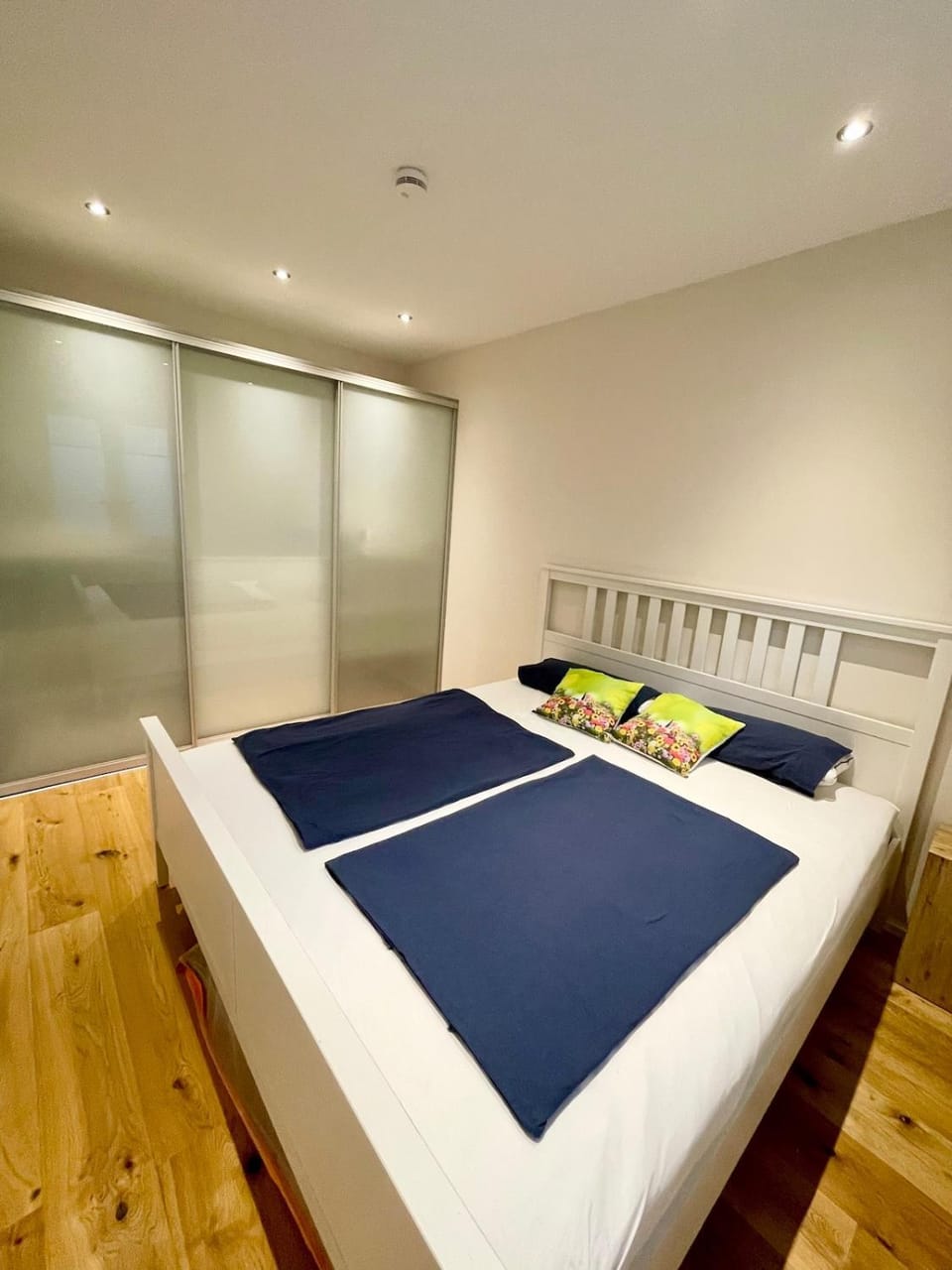 Bed, Bedroom, wardrobe