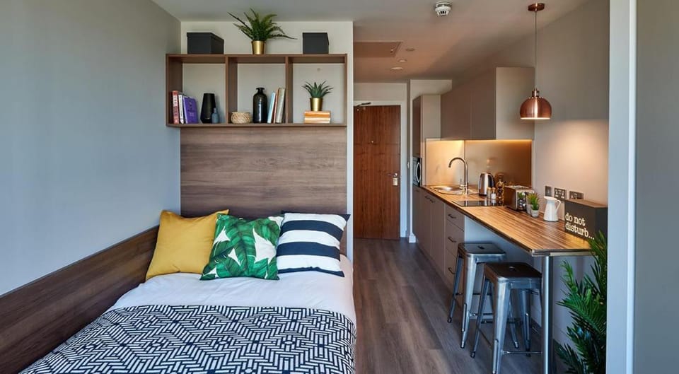 Photo of the whole room, Bedroom