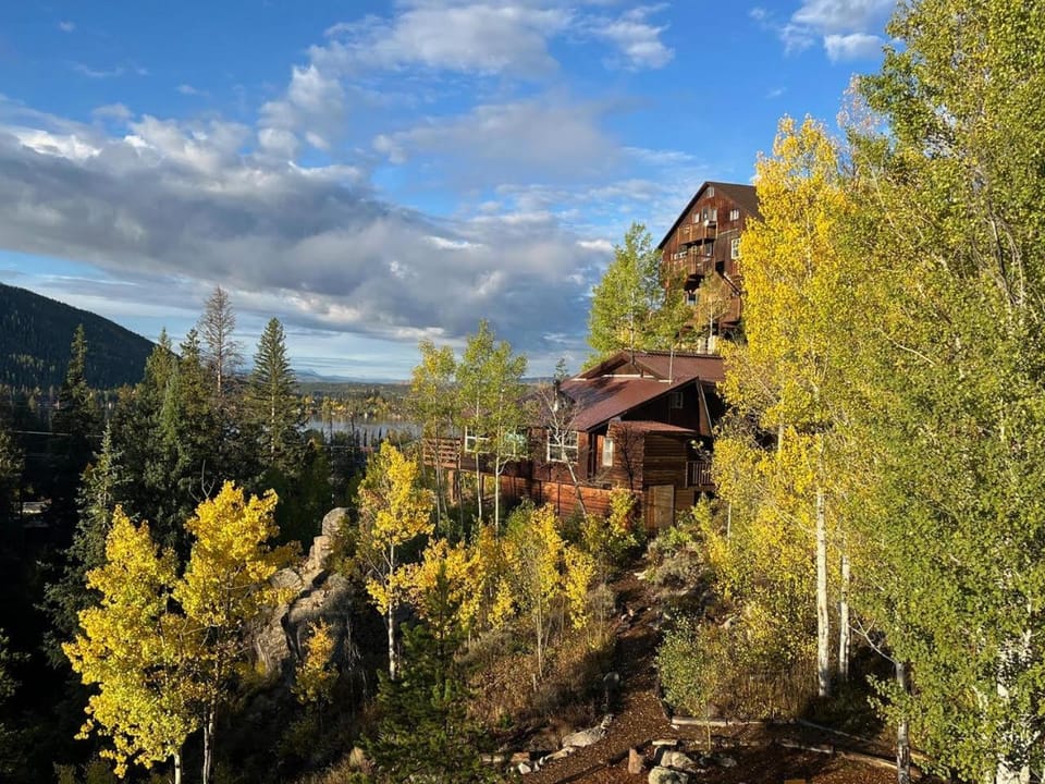 Property building, Natural landscape, Mountain view