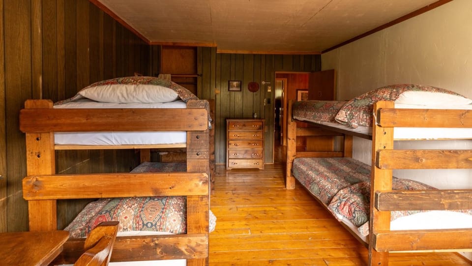 Bed, Bedroom, bunk bed
