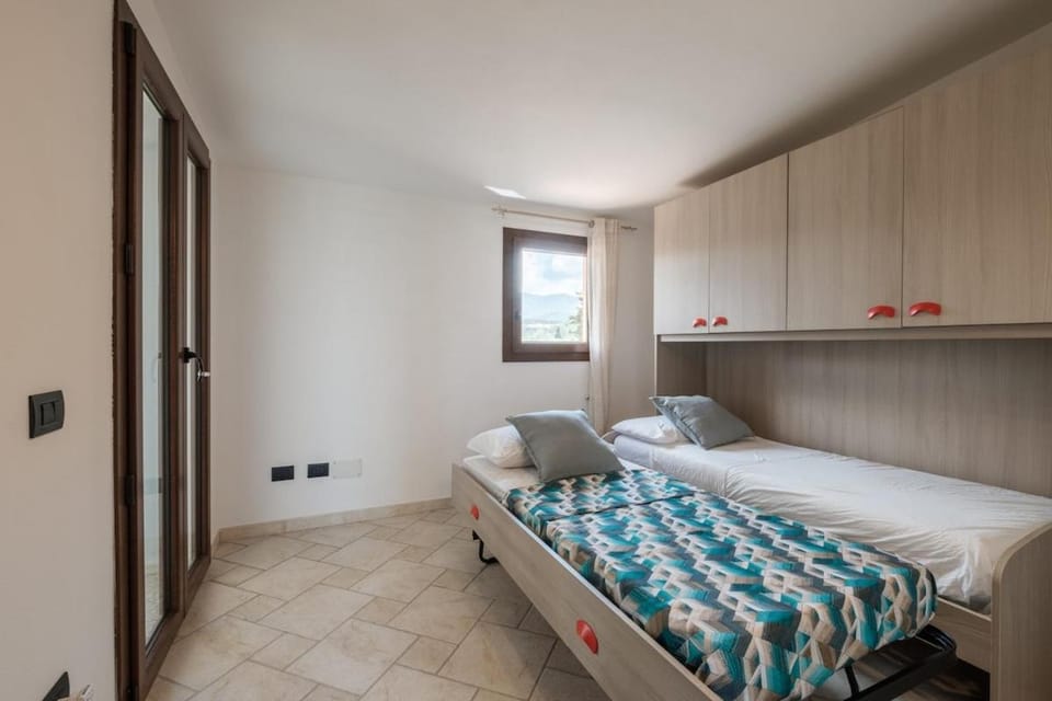 Free Parking - Modern Design in a Green Oasis Apartment in Quartu Sant'Elena
