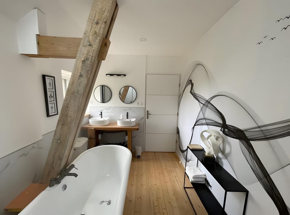 Property building, Bathroom, Living room