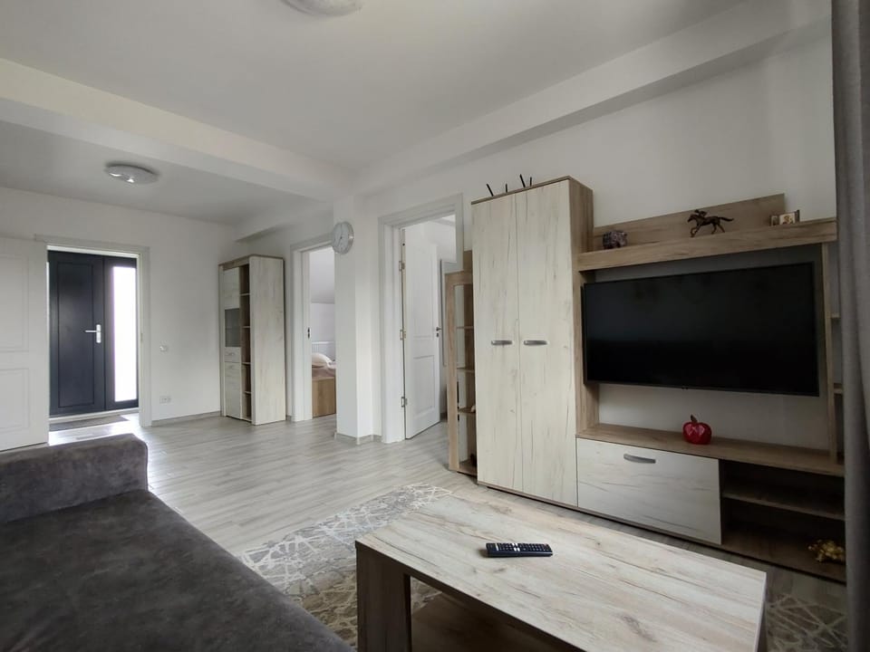 Communal lounge/ TV room, TV and multimedia, Evening entertainment