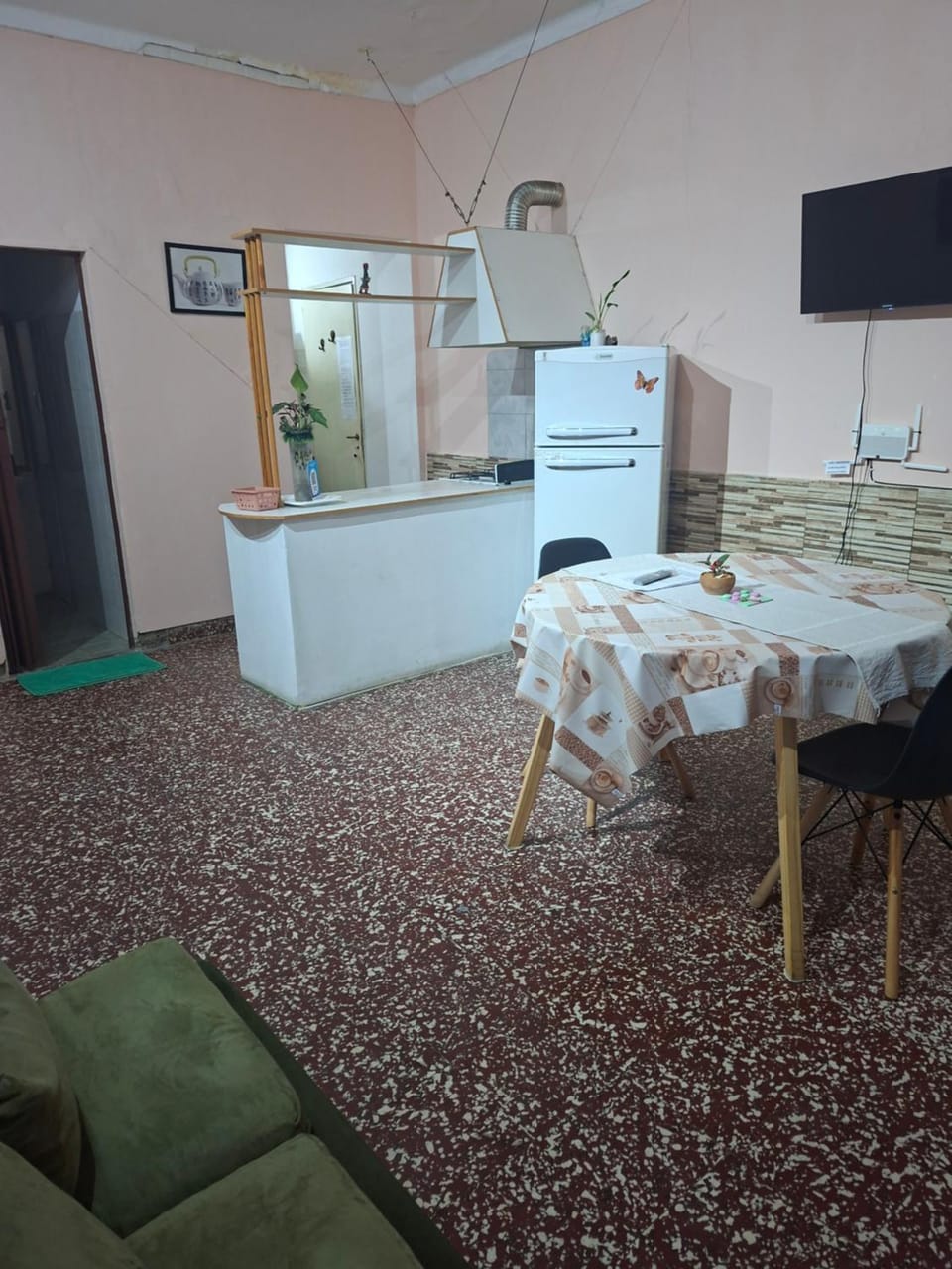 Seating area, Dining area