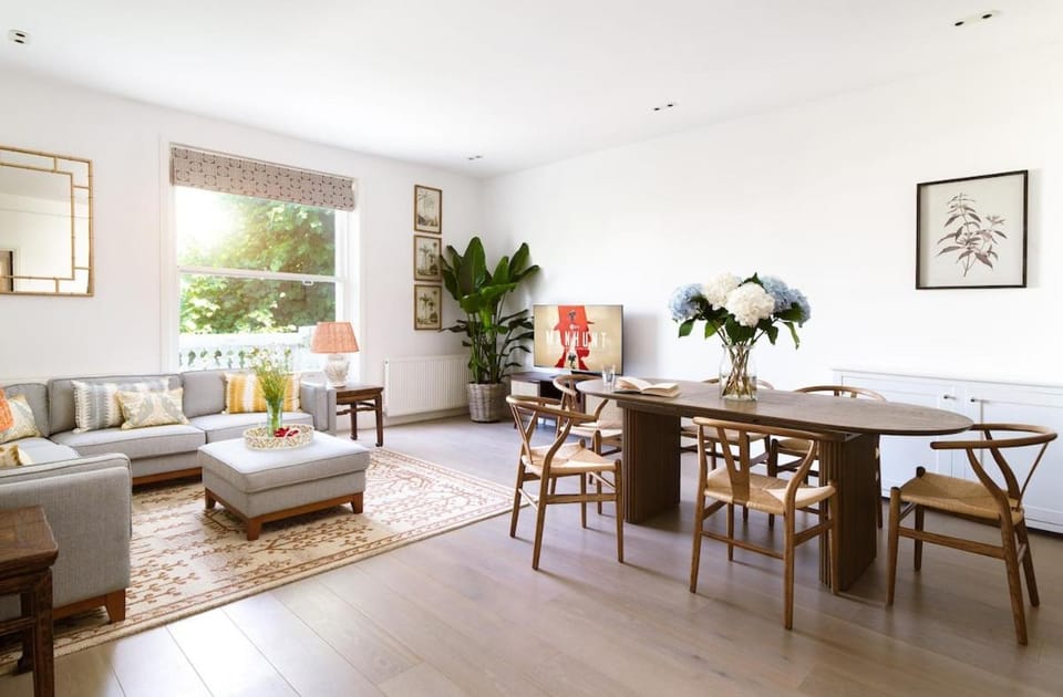 Private House Group LTD - Luxurious 3-Bedroom Notting Hill Apartment in City of Westminster