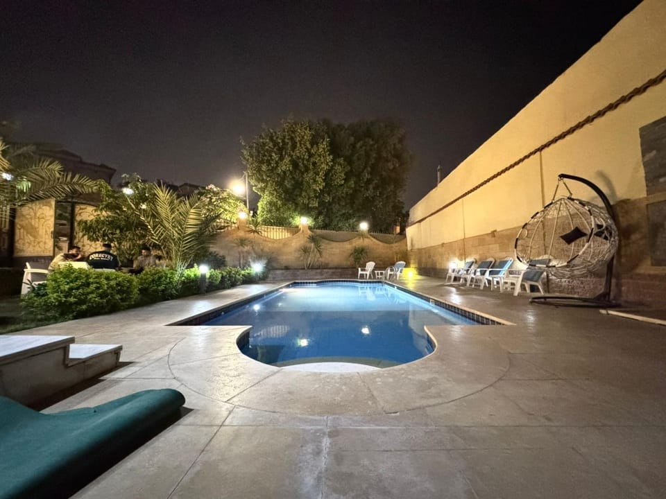 فيلا فندقيه مع حمام سباحه وحديقه 0306-888-0106 Villa in New Cairo City
