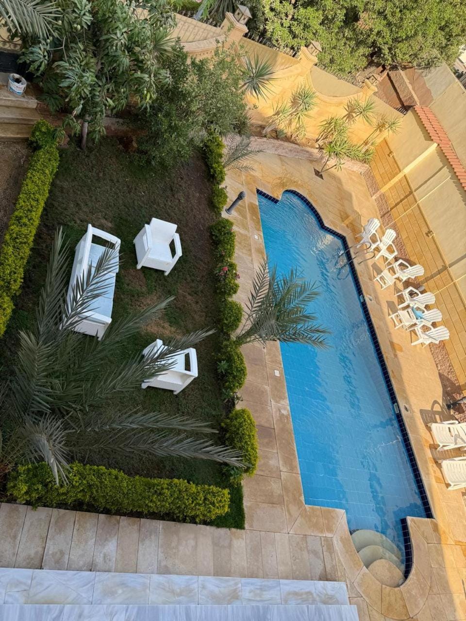 فيلا فندقيه مع حمام سباحه وحديقه 0306-888-0106 Villa in New Cairo City