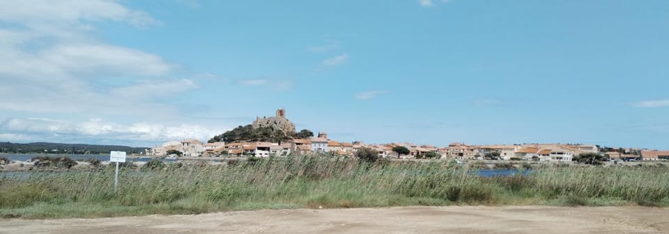 Chalet sur pilotis en bord de plage Chalet in Gruissan