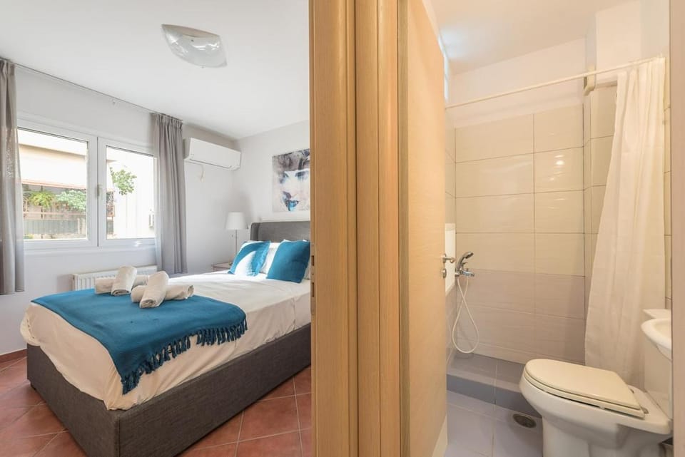 Bathroom, Bedroom