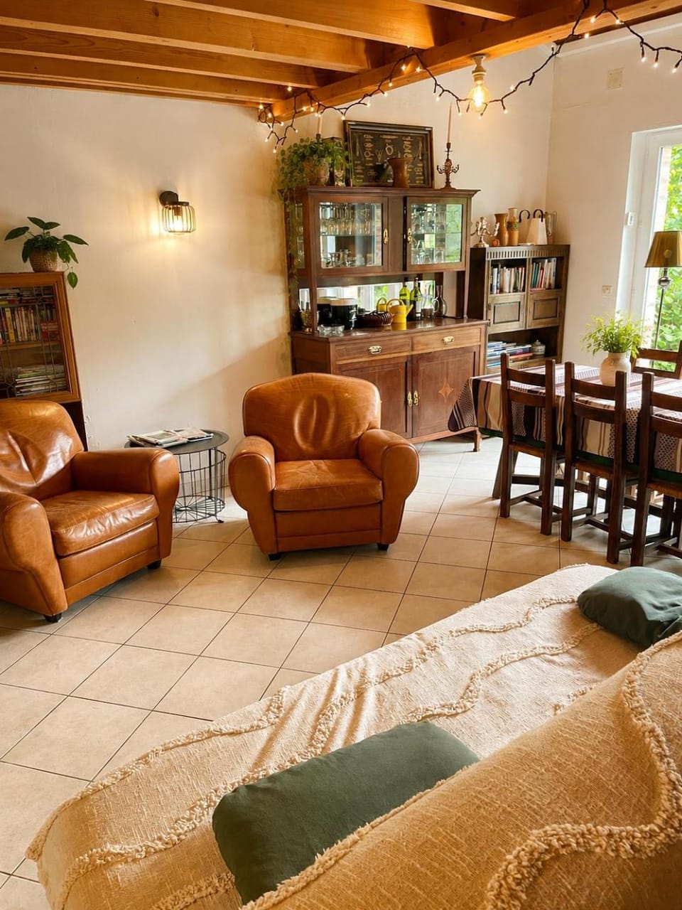 Maison bord de Sarthe avec ponton privé Idéale 24 Heures du Mans 6 à 7 personnes House in Pays de la Loire