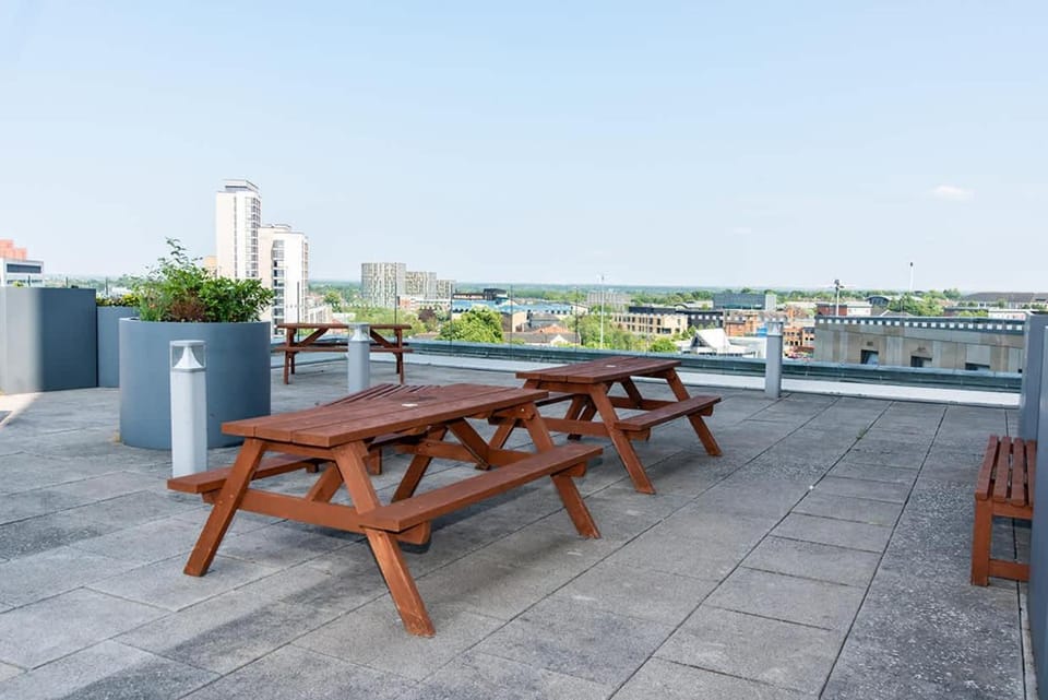 View (from property/room), Balcony/Terrace, City view