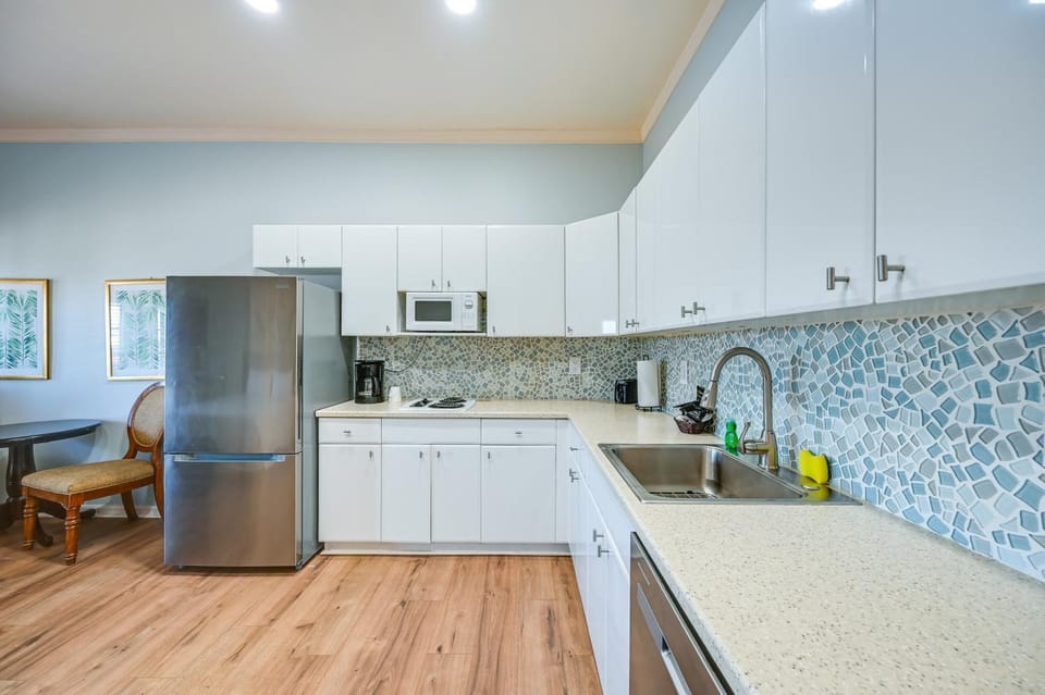 Everglades Condo 15 Mi to Nat'l Park: Boat & Swim! House in Collier County
