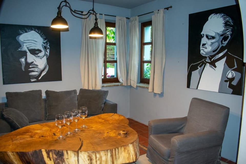 Communal lounge/ TV room, Living room, Seating area