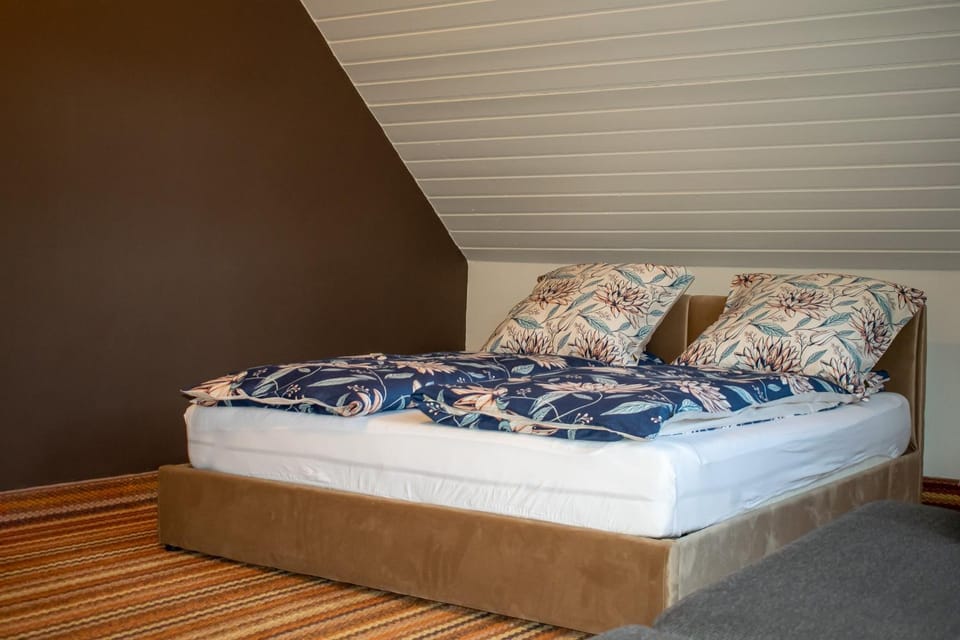 Bed, Photo of the whole room