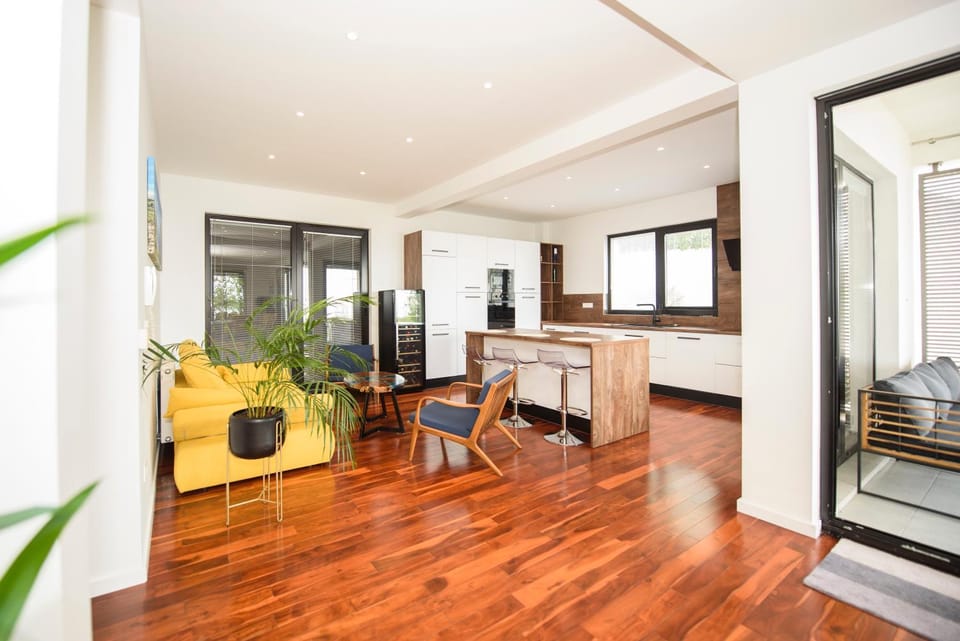 Kitchen or kitchenette, Living room, Dining area